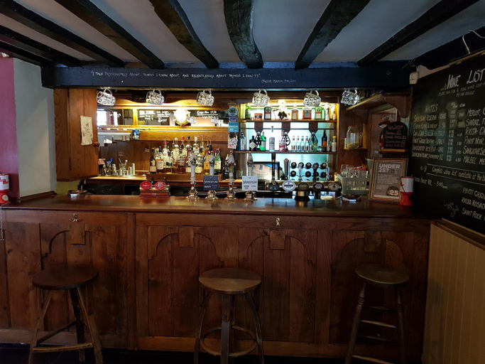 Others 3, The Fat Fox Inn, Oxfordshire