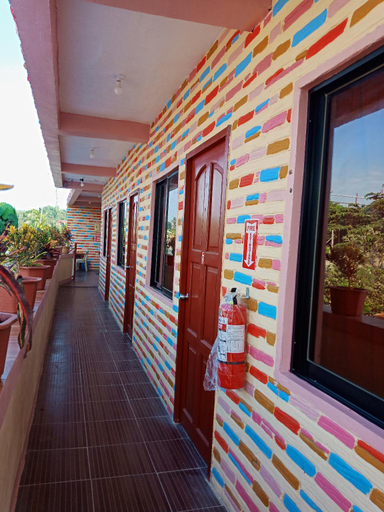 Others 5, Ludy's Pension House Gateway to Islas de Gigantes, Carles