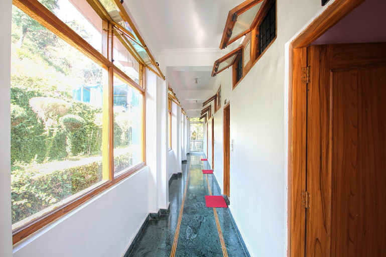 Public Area, Hotel Lake Inn - A Luxury Lake View Hotel, Nainital