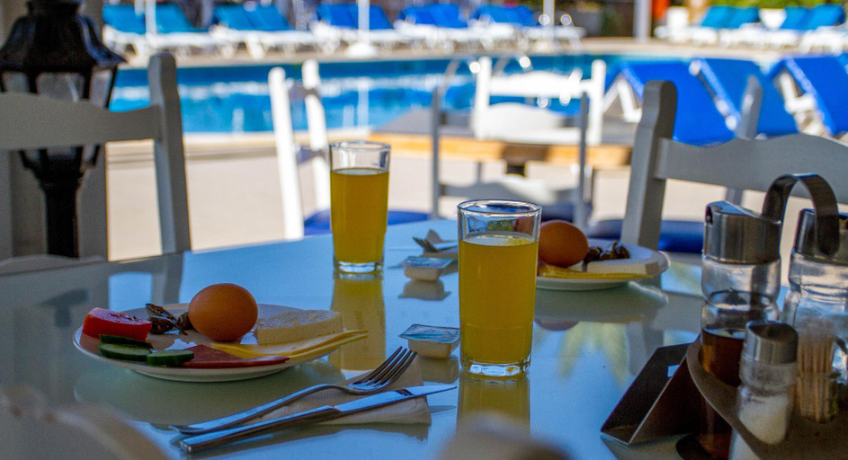 Food & Drinks 5, Mariandy Hotel, Larnaca