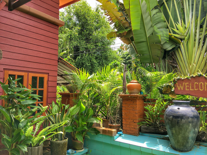 Public Area 3, Bansuan Thanormpat Resort, Saraphi
