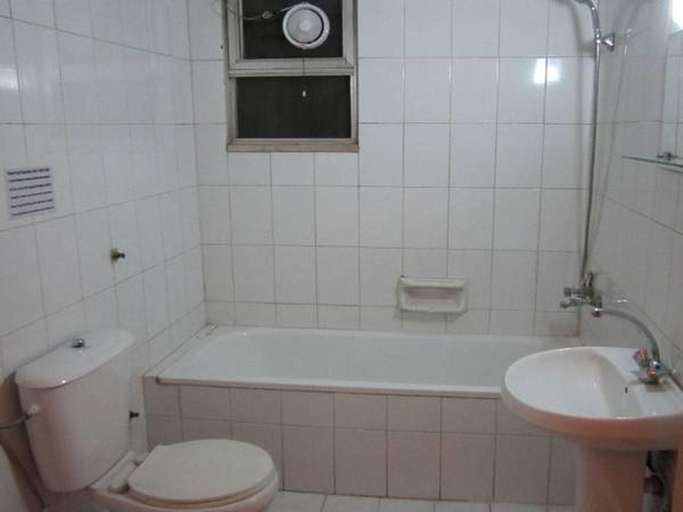 Bathroom 4, Amman Pasha Hotel, Amman
