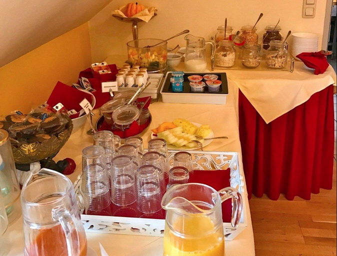 Food & Drinks 5, Hotel Lessing, Düsseldorf