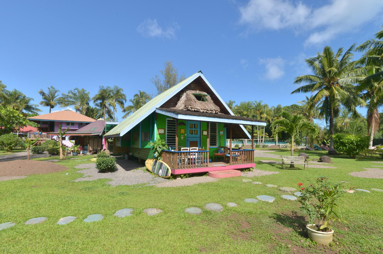 Others 2, Marks Place Moorea