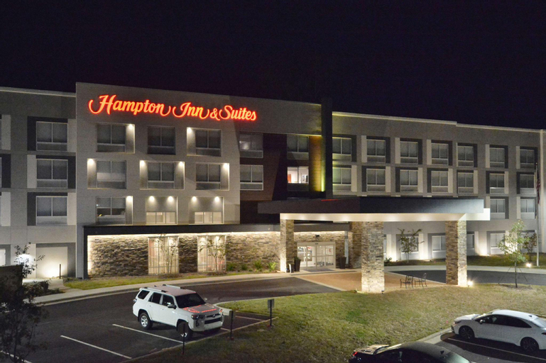Hampton Inn & Suites by Hilton Charlotte North I 485, Mecklenburg