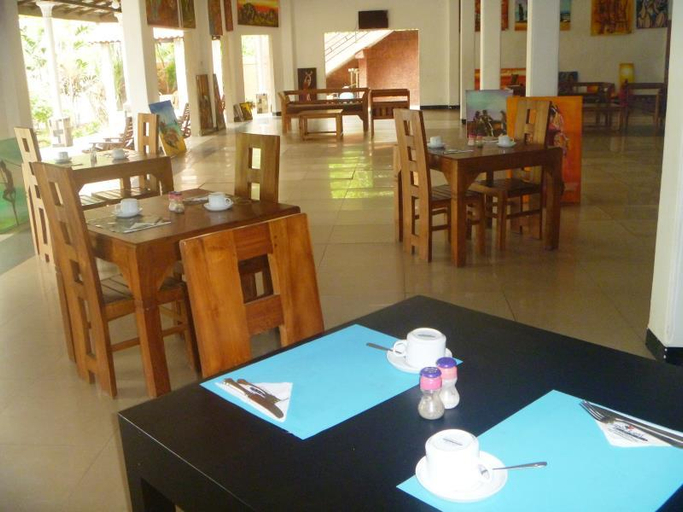 Food & Drinks, Maple Leaf Hotel, Negombo