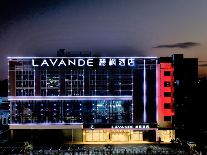 Exterior & Views 10