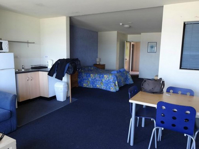 Bedroom 5, Beachhouse Mollymook, Shoalhaven - Pt B