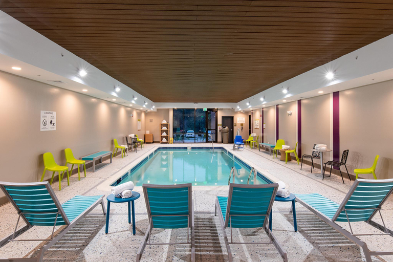 Sport & Beauty 4, Home2 Suites by Hilton Raynham Taunton, Bristol