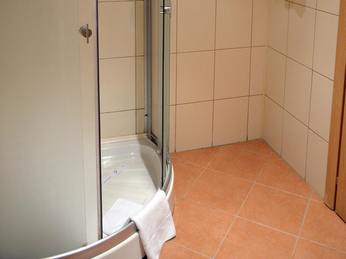 Bathroom 4, Times Hotel, Municipiul Bucuresti