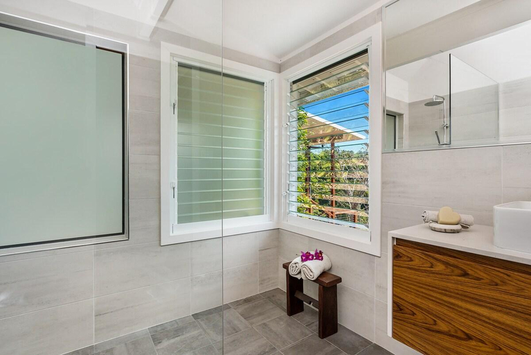 Bathroom 5, Coorabell House, Byron