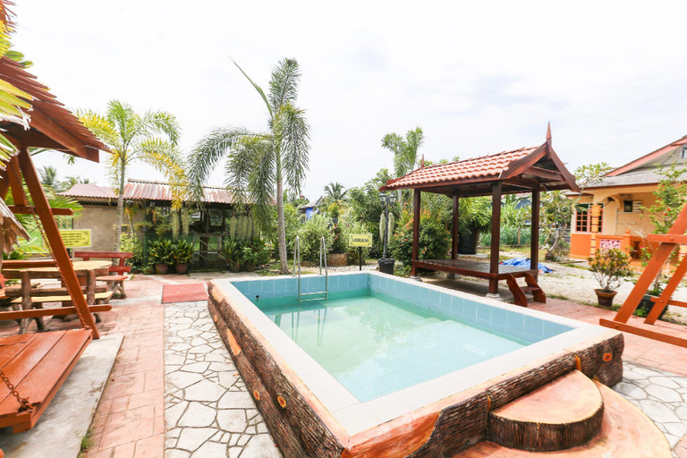 Others 3, Chalet Yunie, Marang