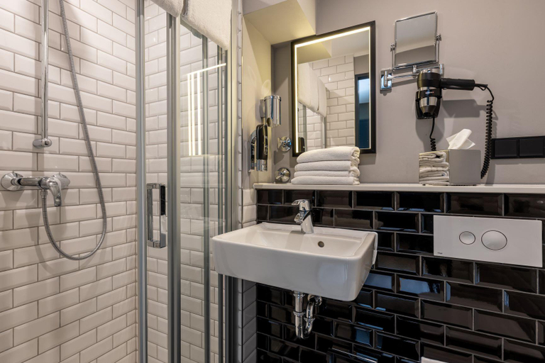 Bathroom 3, Trip Inn Boutique Essen City, Essen