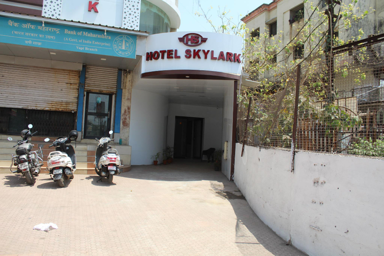 Others 3, HOTEL SKYLARK, Valsad