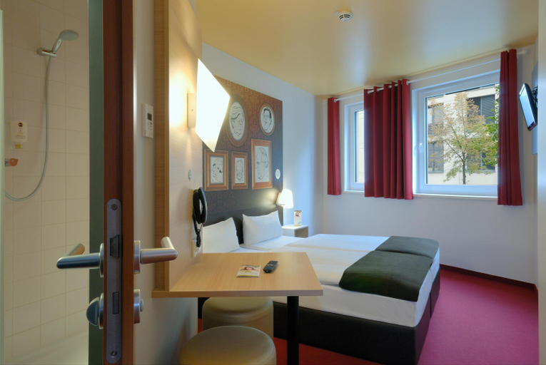 Bedroom 3, B&B Hotel Bonn, Bonn