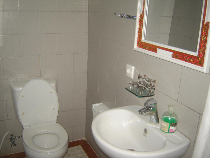 Bathroom 3, Gustav Bali Homestay, Denpasar
