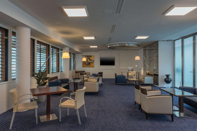 Public Area 3, Hilton Geneva Hotel & Conference Centre, Genève