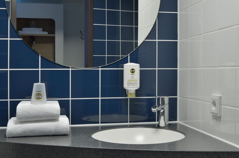 Bathroom 5, B&B Hotel Dortmund-City, Dortmund