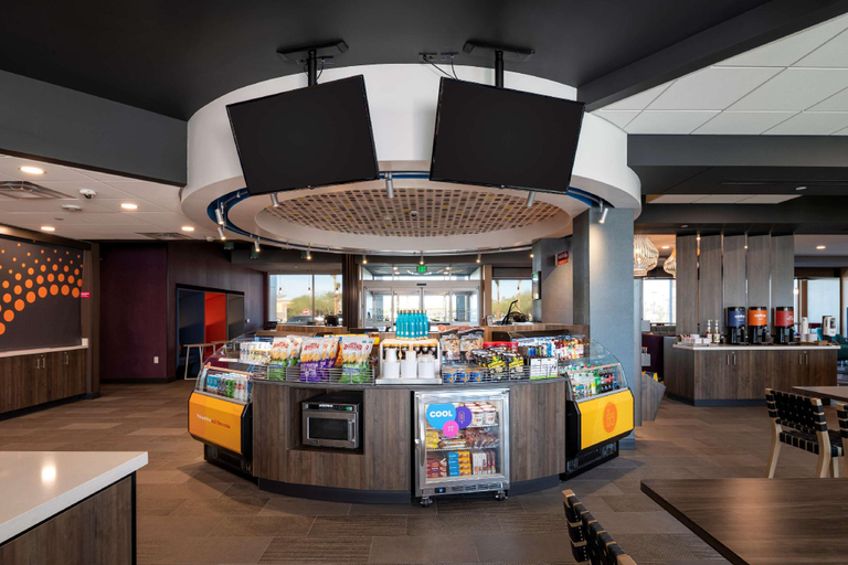 Food & Drinks 3, Tru by Hilton Phoenix Glendale Westgate, Maricopa