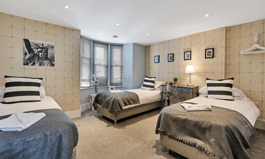 3, Central Pier Place| By My Getaways , Brighton and Hove