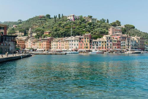 Portofino Villa Sleeps 10 with Air Con, Genova