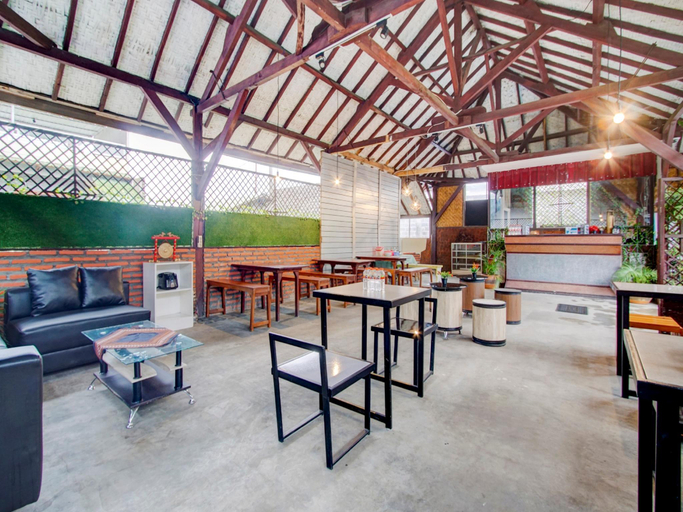 Food & Drinks 3, OYO 90240 Pandan Inn Guest House Batu, Malang