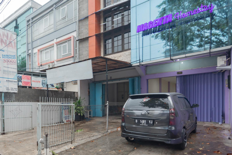 Exterior & Views 2, RedDoorz near Trans Studio Bandung 3, Bandung