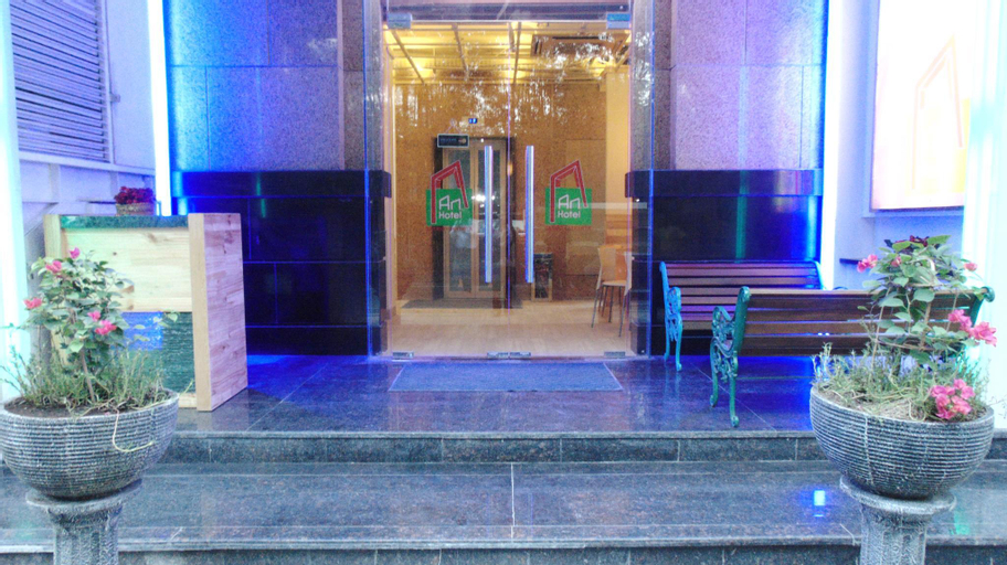 Public Area 26
