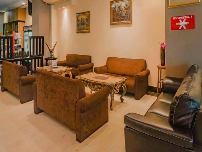 Public Area 2, OYO 3967 Hotel Pantai Wisata, Makassar