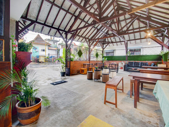 Food & Drinks 4, OYO 90240 Pandan Inn Guest House Batu, Malang