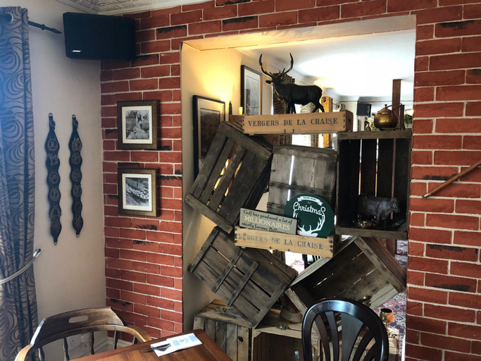 Others 5, The Mortimer Arms, Hampshire