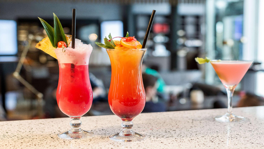 Food & Drinks 11