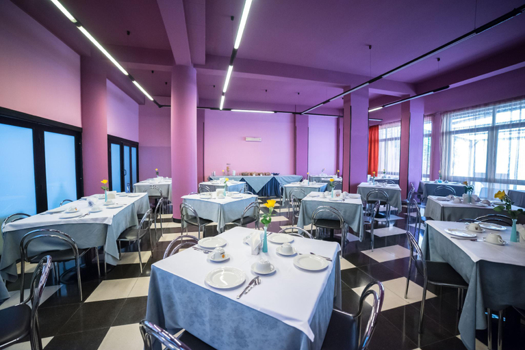 Food & Drinks 5, La Piramide, Messina