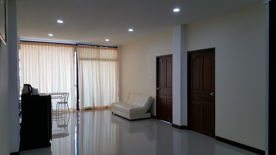 Public Area 2, Charoensuk Grand Hotel, Kabin Buri