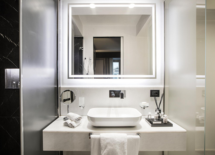 Bathroom 4, Corso 281 Luxury Suites, Rome