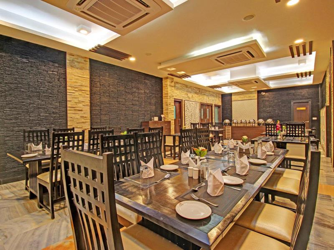 Food & Drinks 2, Hotel Nawalgarh Plaza, Jhunjhunun