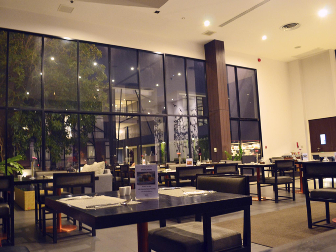 Food & Drinks 5, Vismaya Hotel Suvarnabhumi, Bang Plee