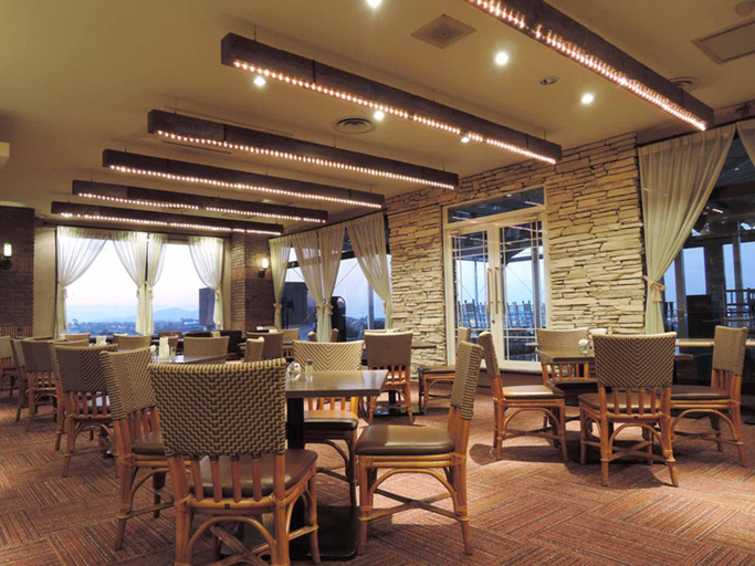 Food & Drinks, Hotel King, Izumi