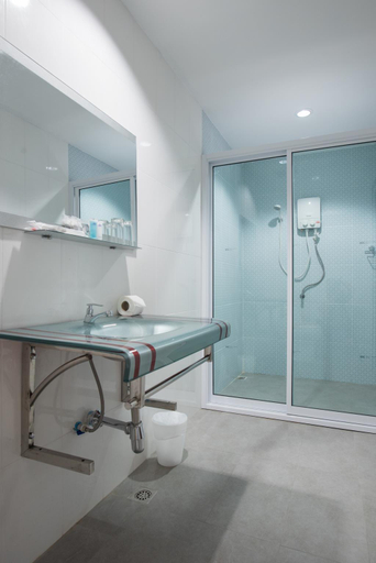 Bathroom 4, Chanthaburi Center Hotel, Muang Chanthaburi