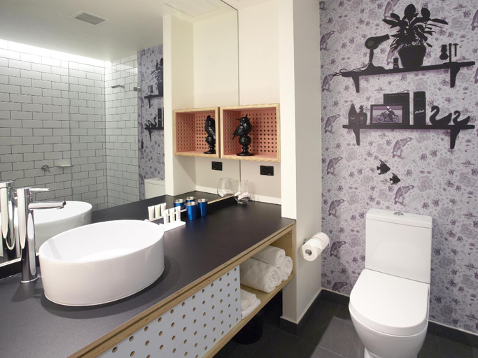 Bathroom 5, Atura Blacktown, Blacktown - South-East