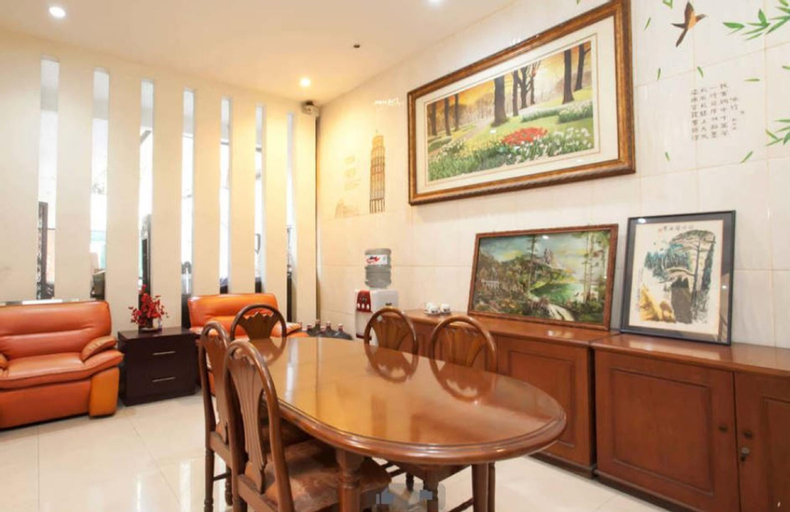 Dining Room 16
