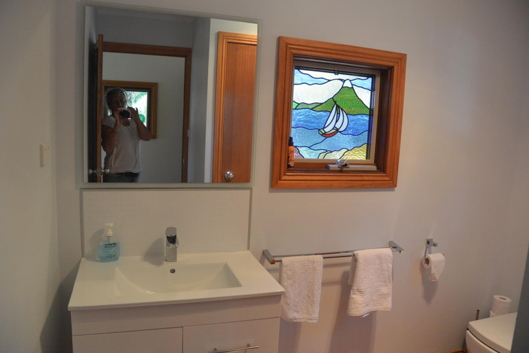 Bathroom 2, The Tree House, Kingborough