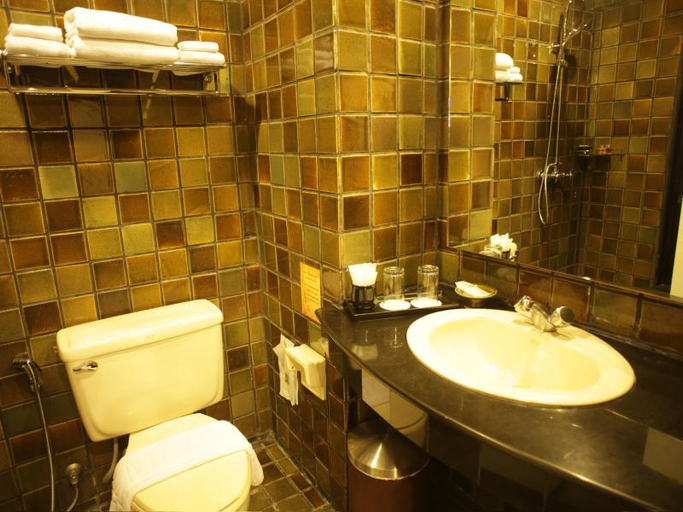 Bathroom, Bamboo House Phuket Hotel, Pulau Phuket
