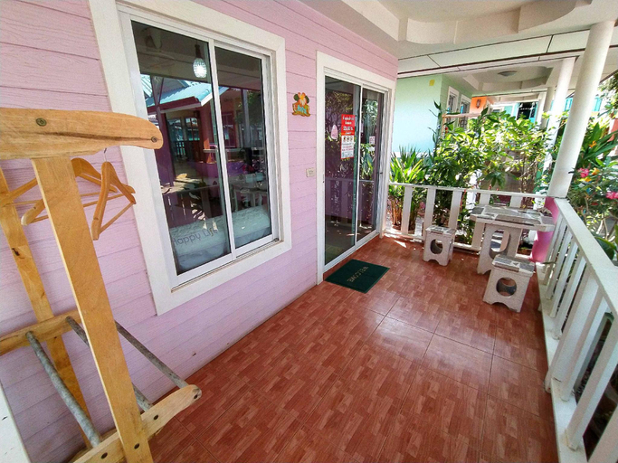 Others 4, Baan Im Em, Pattaya