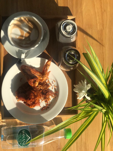 Food & Drinks 9