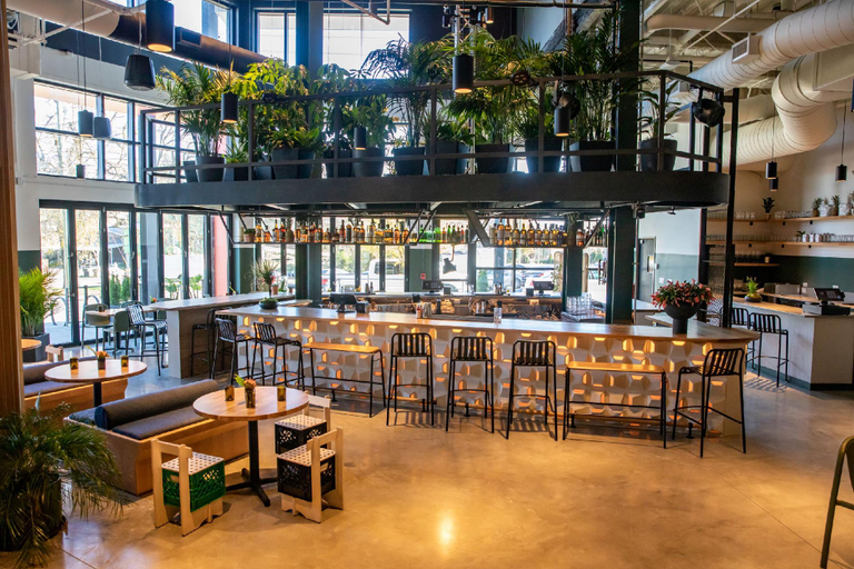 Food & Drinks 5, Harthall Hotel, Davidson