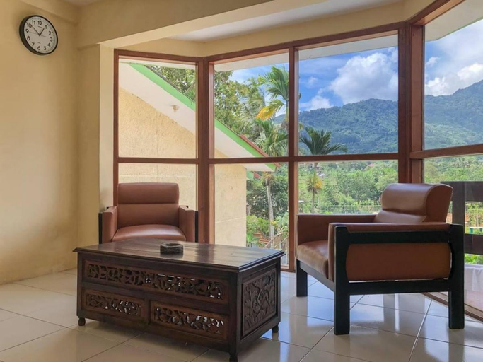 Public Area 2, Bens Homestay Cisarua RedPartner, Bogor