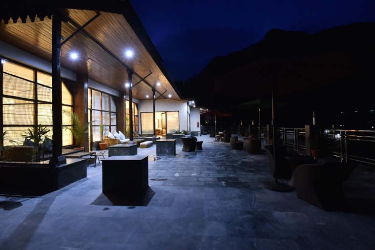 Public Area 4, Hotel Snowcrests Manor, Kullu