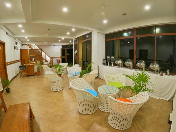 Public Area 3, Beach Stone