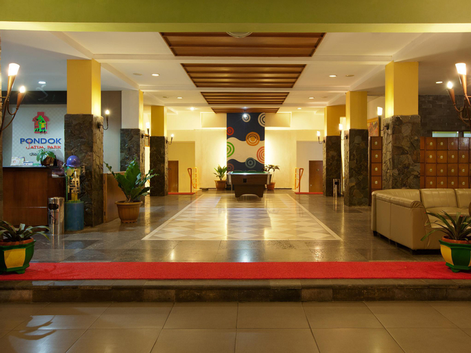 Public Area 19